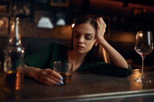 Segíthet-e az alkoholizmuson egy pszichológus? Ha igen, hogyan?