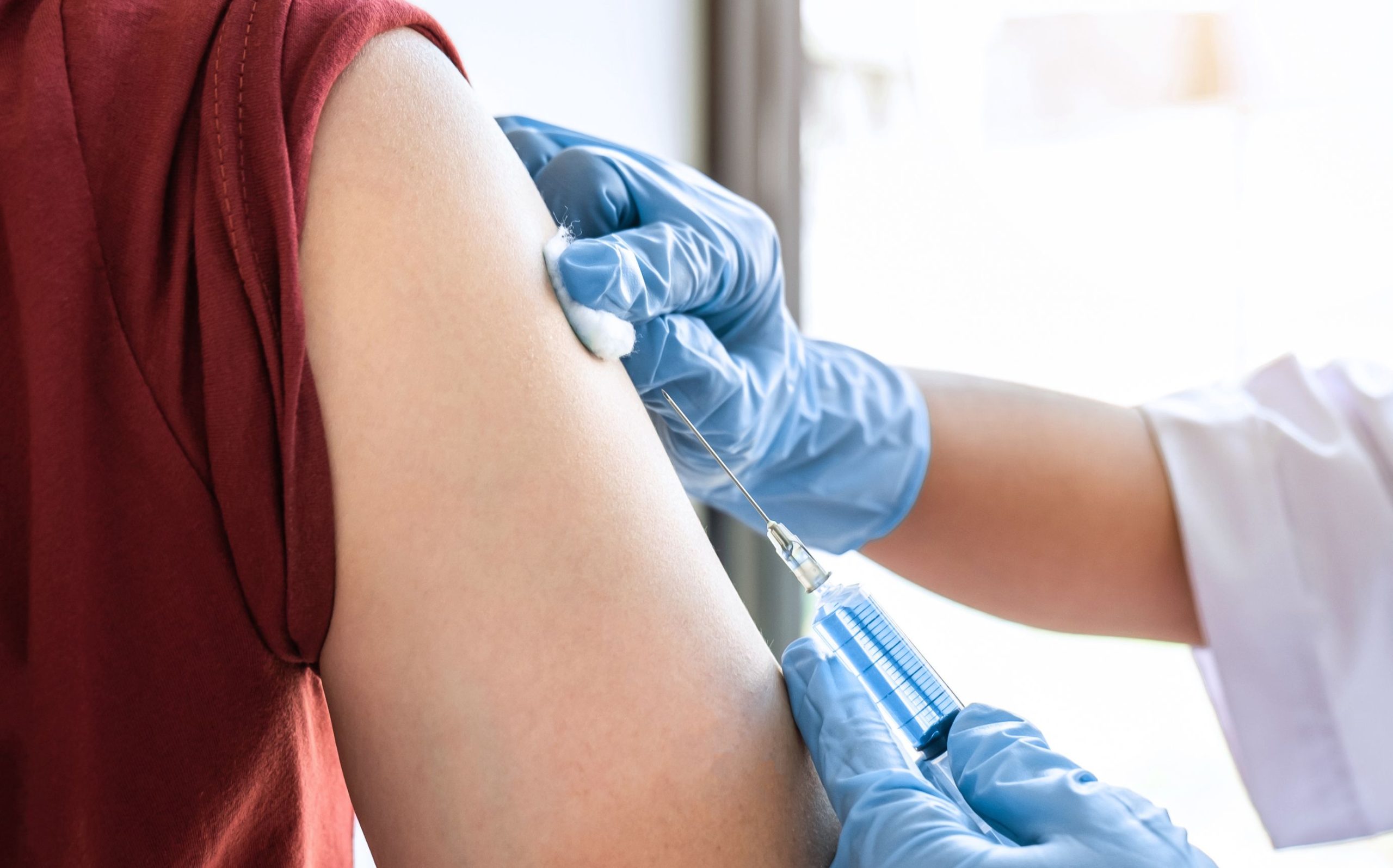 HPV oltás fiúknak? Nagyon is ajánlott
